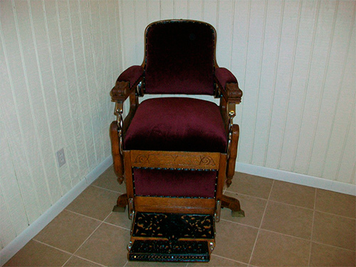 Античное кресло барбера